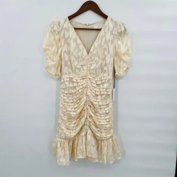 ASTR the Label Erina Ruched Short Puff Sleeve Mini Dress M Cream Lacy Bridal - Picture 2 of 8